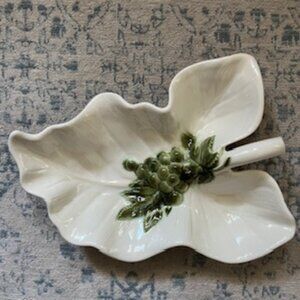 Vintage Hull Leaf Shaped Grape Pattern Large Serving Dish Bowl/Tray